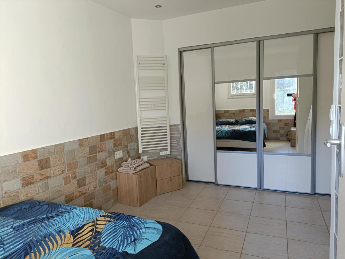 ונס Un Bel Appartement Rez Jardin Parking Gratuit מראה חיצוני תמונה